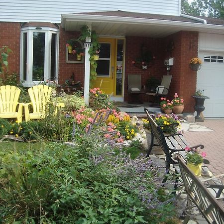 Paddington Place Bed & Breakfast Ошава Екстер'єр фото