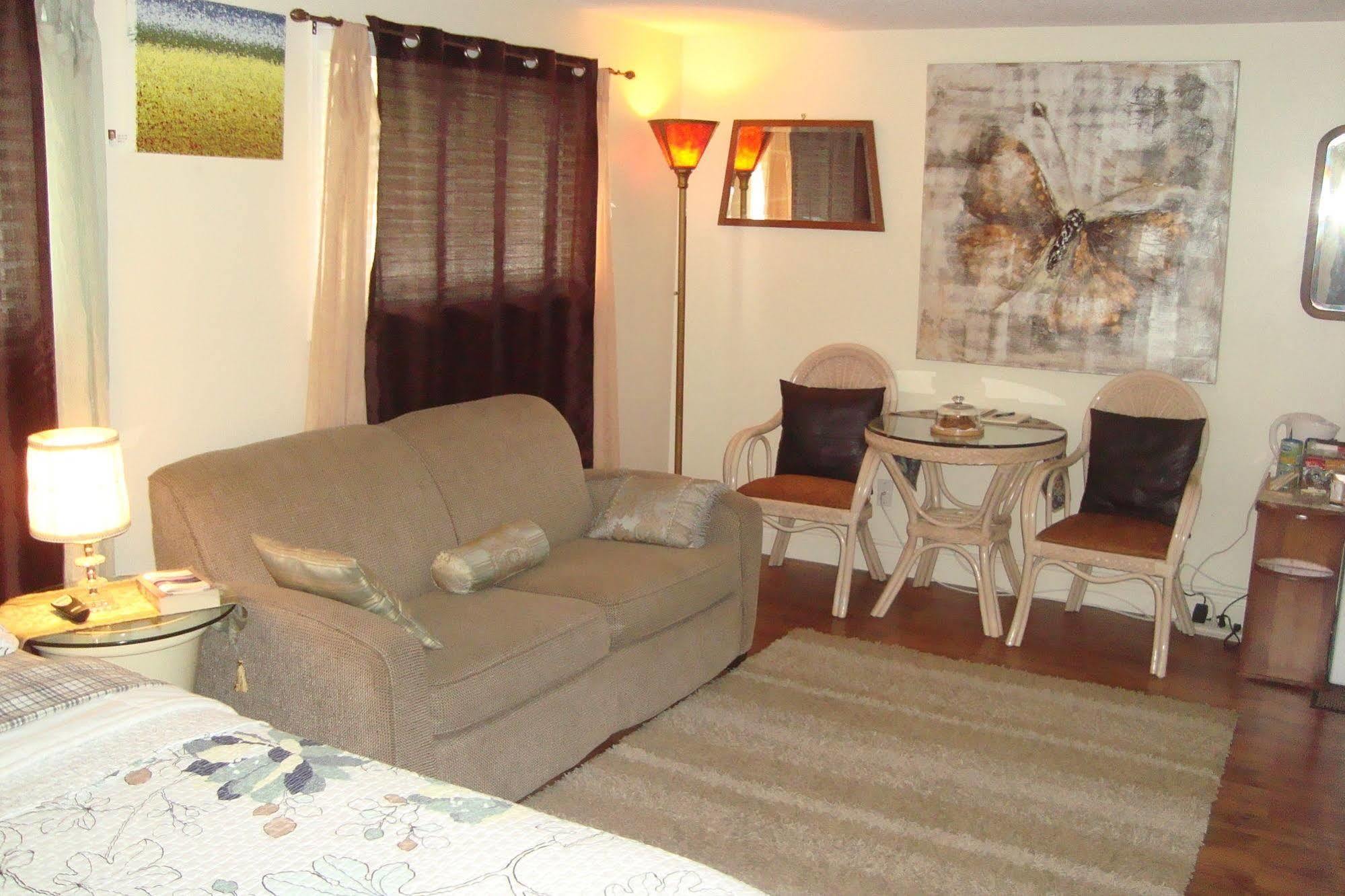 Paddington Place Bed & Breakfast Ошава Екстер'єр фото