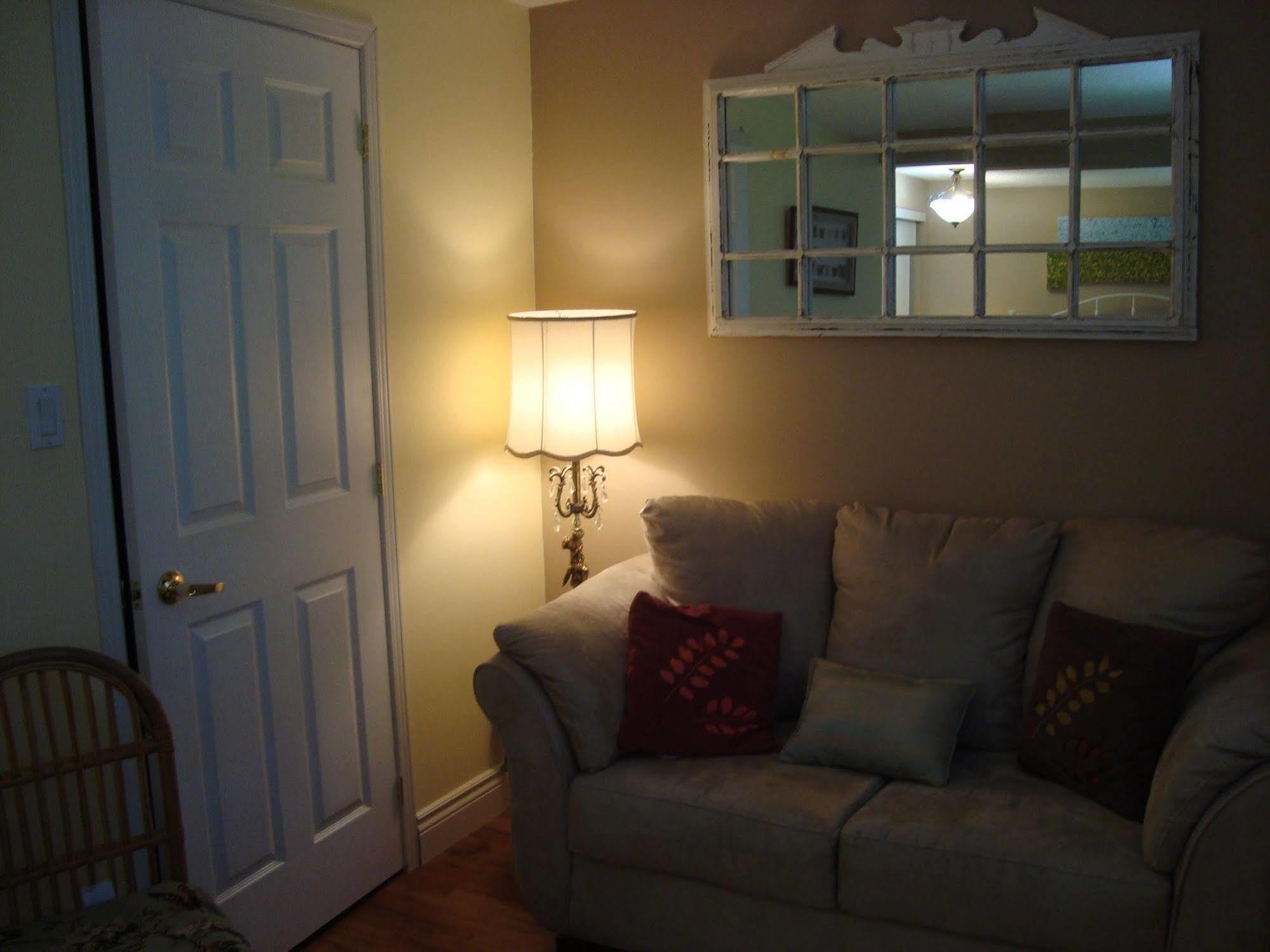 Paddington Place Bed & Breakfast Ошава Екстер'єр фото