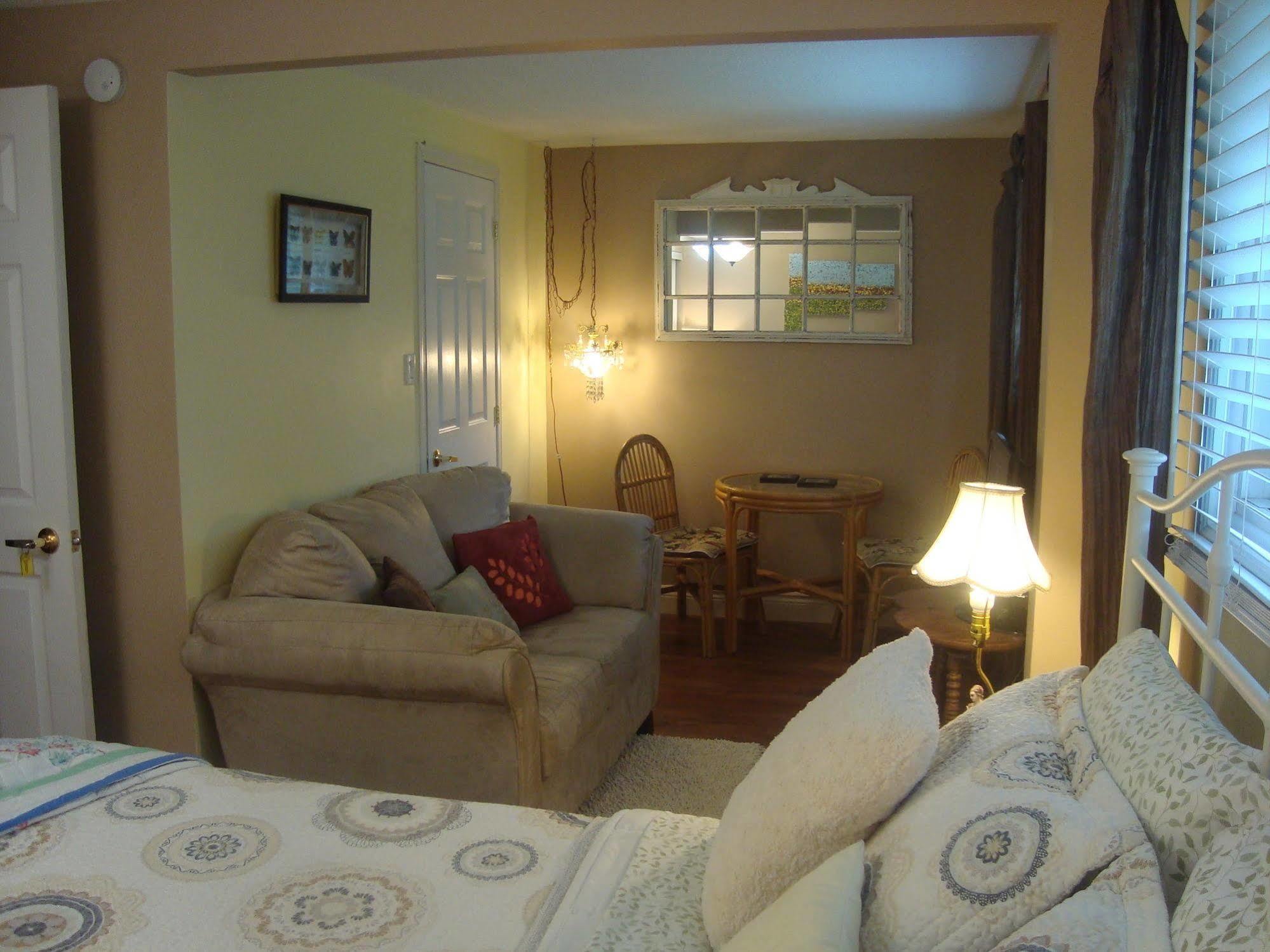 Paddington Place Bed & Breakfast Ошава Екстер'єр фото
